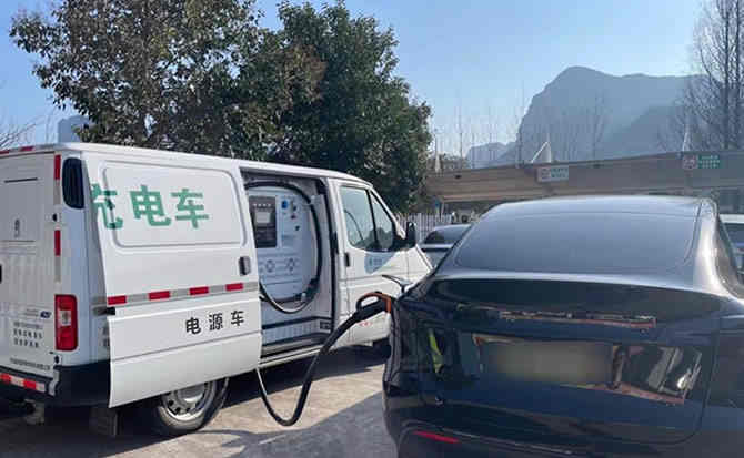 龙湖区汽车搭电