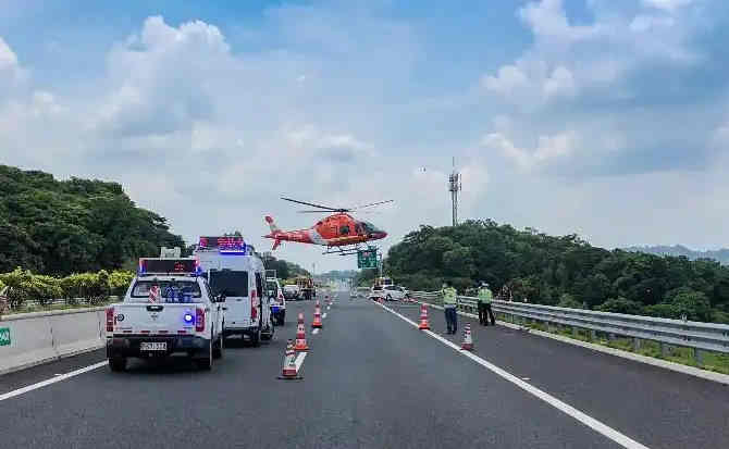 龙湖区高速公路汽车救援案例
